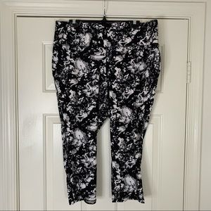 LIVI Active Capri Leggings